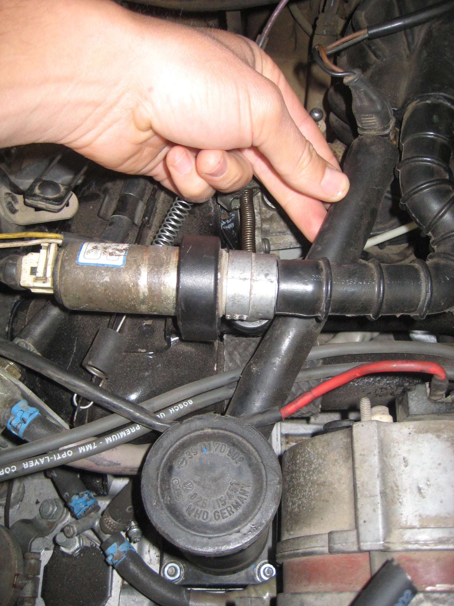 Hose for crankcase breather tower GoWesty