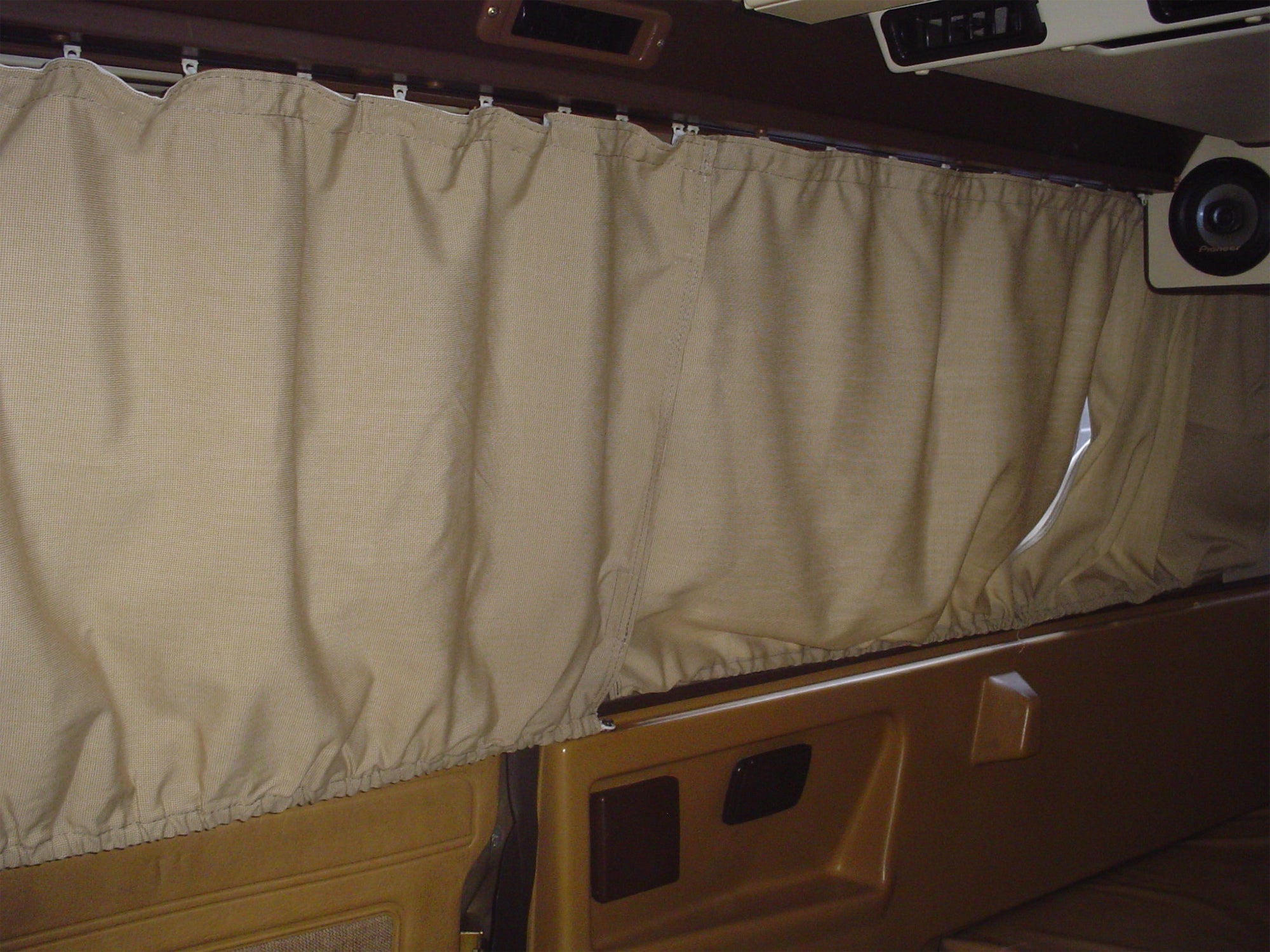 Complete Curtain Set [Late Vanagon] – GoWesty, image size:2000x1500