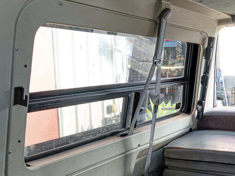 Retracting Sun & Privacy Shade [Bus/Vanagon/Eurovan]