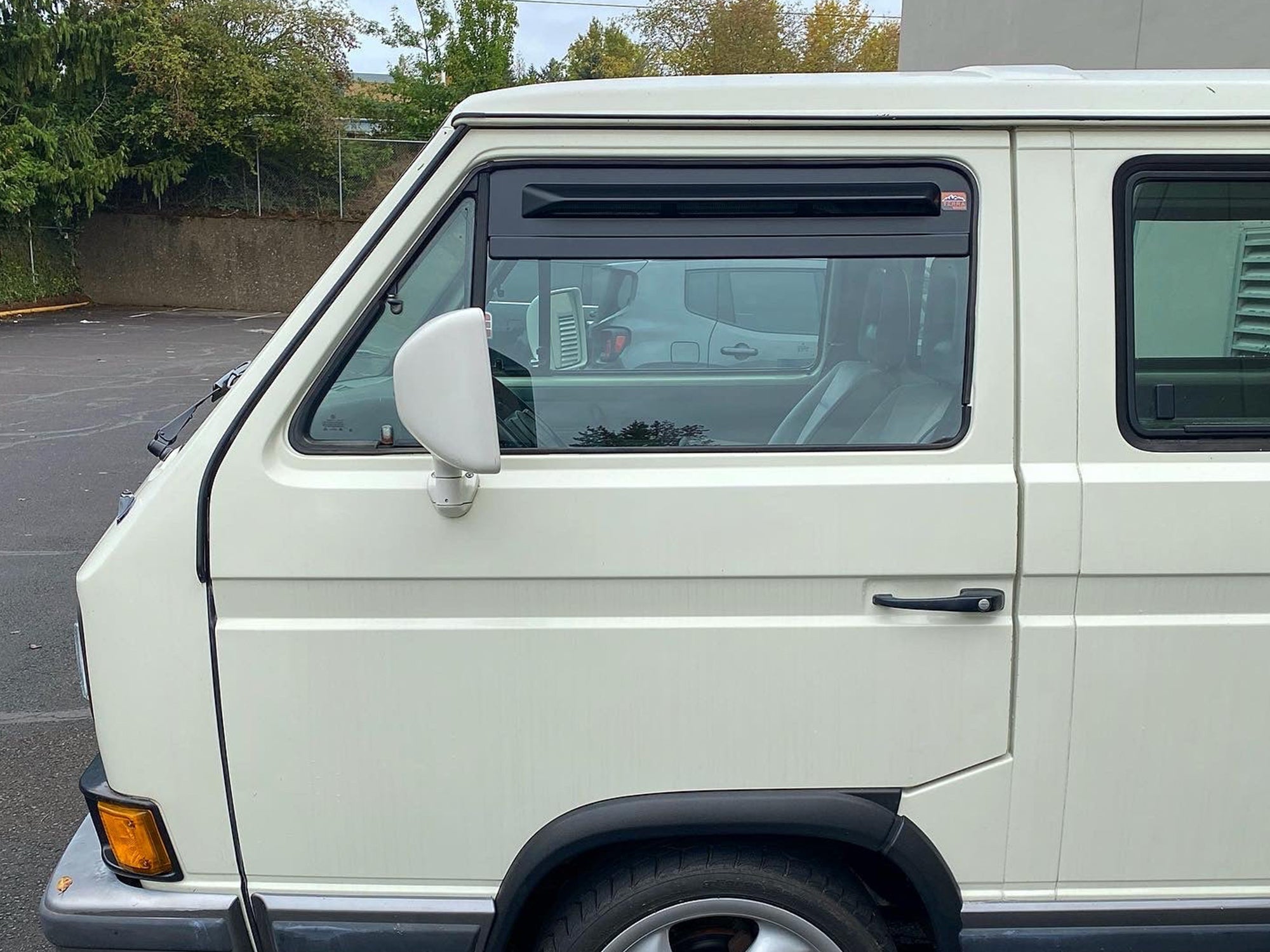 Bug Barrier Window Vent [Vanagon] | TWV-50 | GoWesty