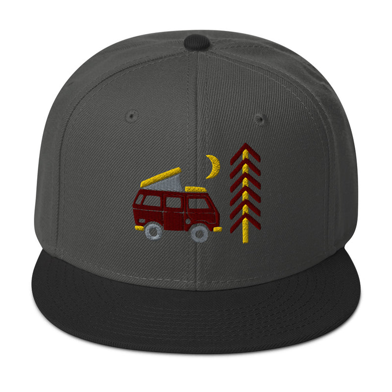 Allez dehors Van & Moon Snapback Hat