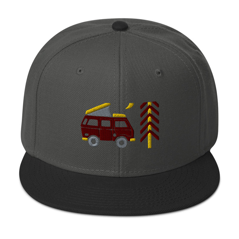 Allez dehors Van & Moon Snapback Hat