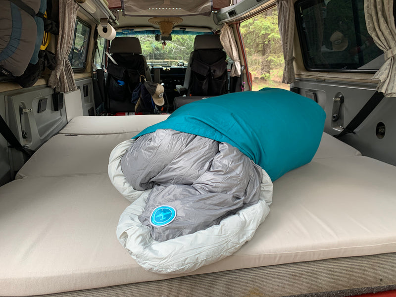 Aeronaut Hoverquilt Down Sleeping Blanket with Storage Bag